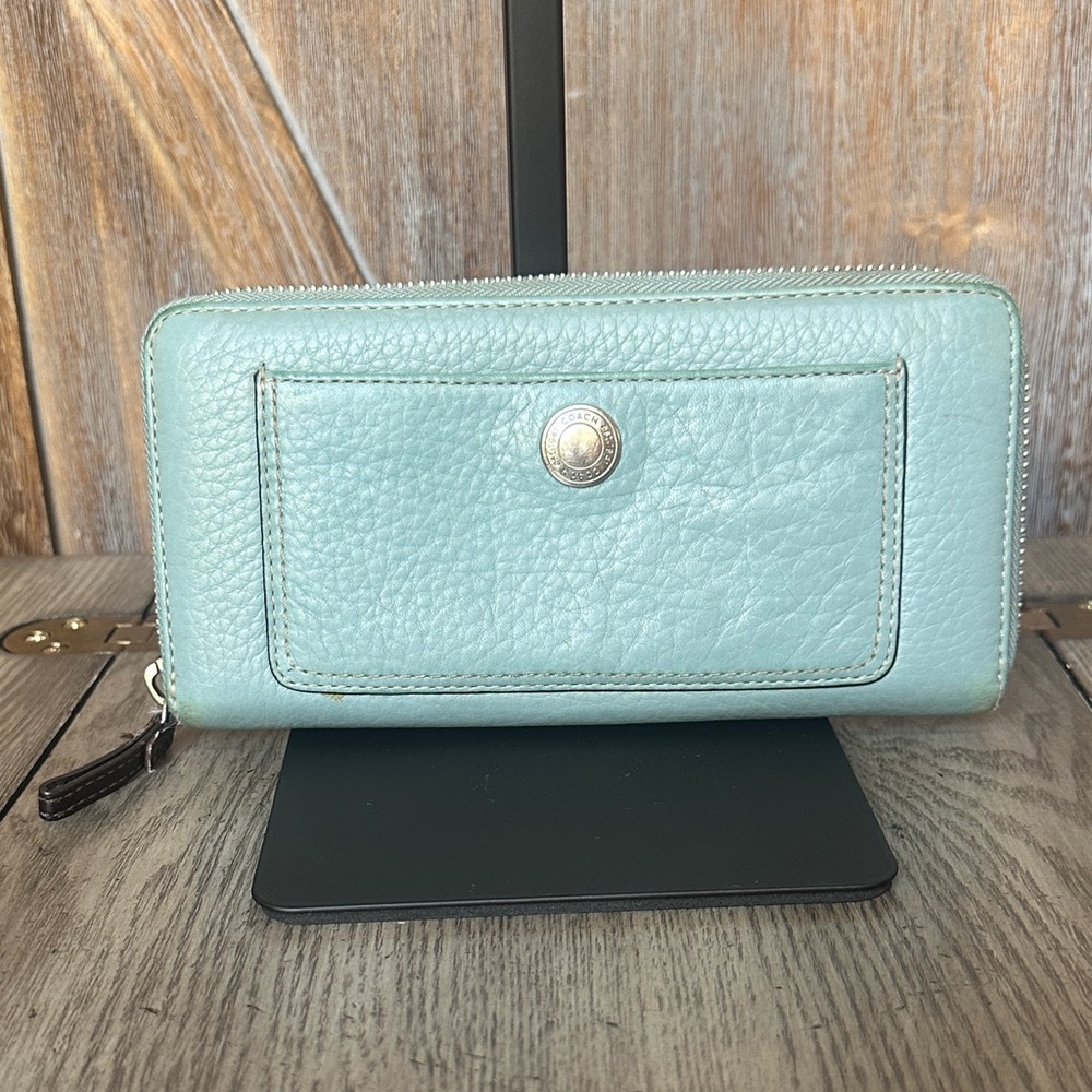 Coach Vintage Chelsea Pebbled Leather Light Sea-glass Green Zip-Around Wallet